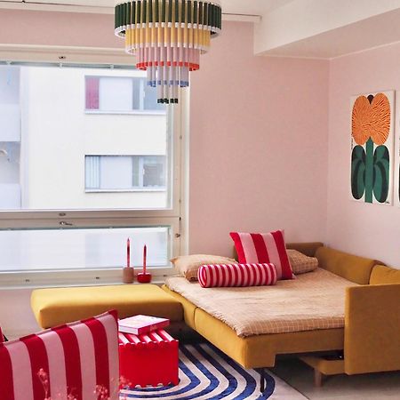 Candy-Colored Two-Room Condo With Sweet Views Helsinki Luaran gambar