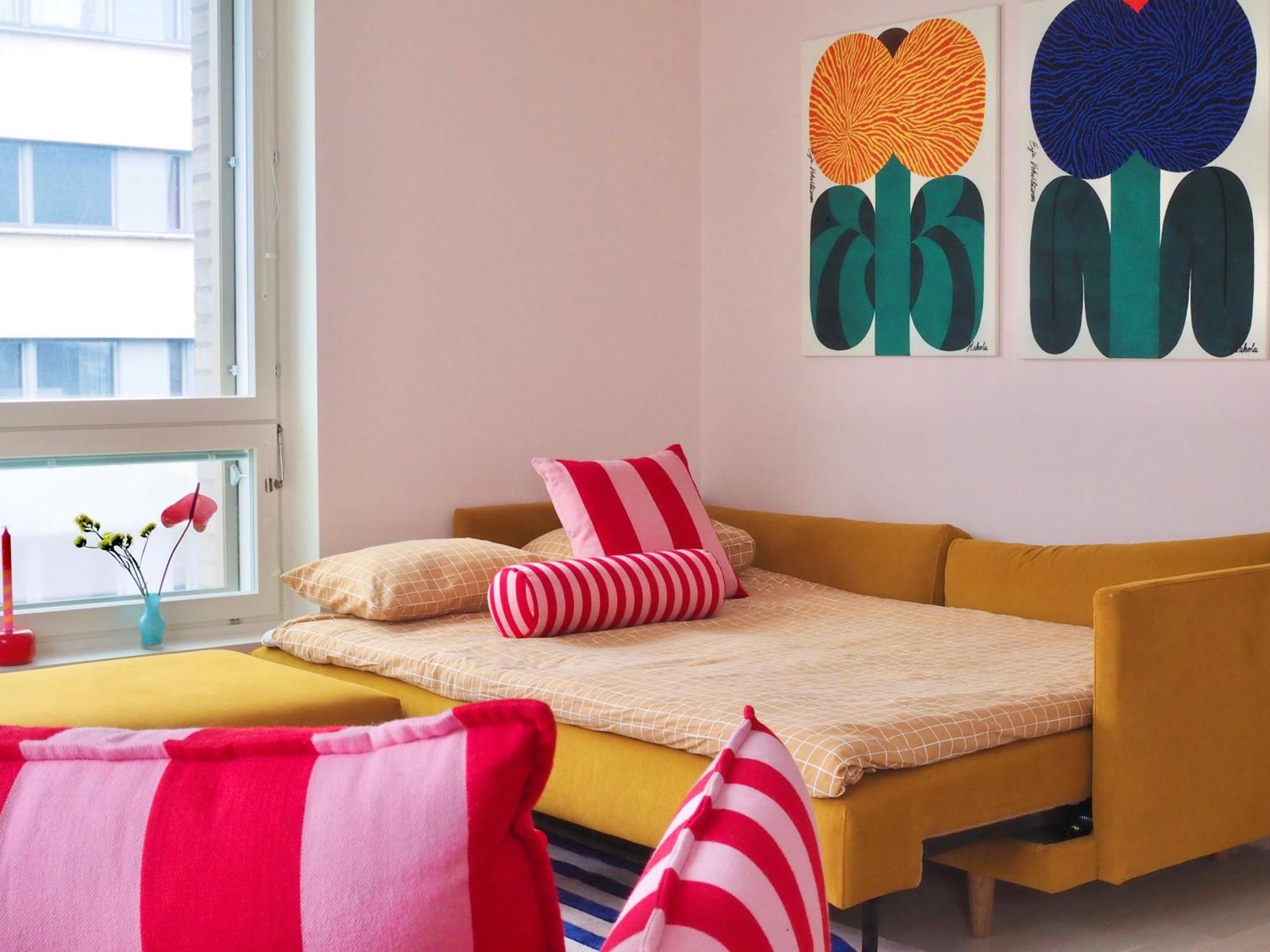 Candy-Colored Two-Room Condo With Sweet Views Helsinki Luaran gambar