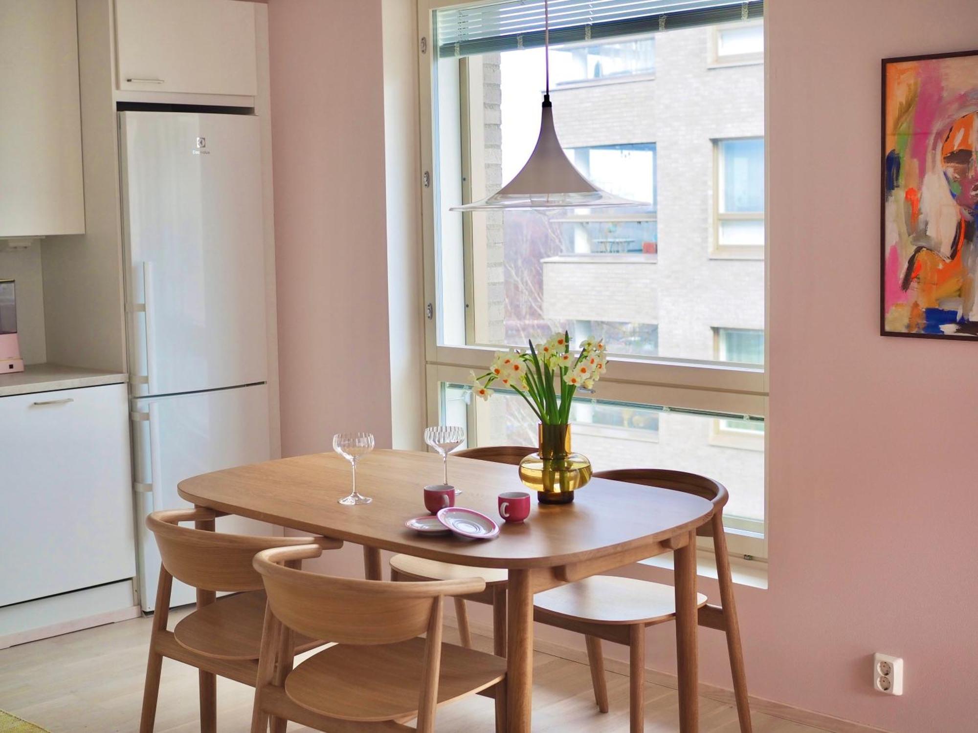 Candy-Colored Two-Room Condo With Sweet Views Helsinki Luaran gambar